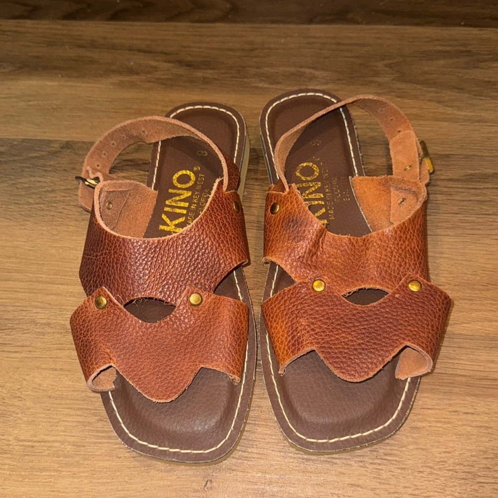 KINO sandals size 9 Womens